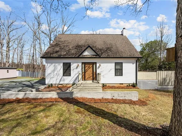 5660 Mountain Trl, Snow Camp, NC 27349