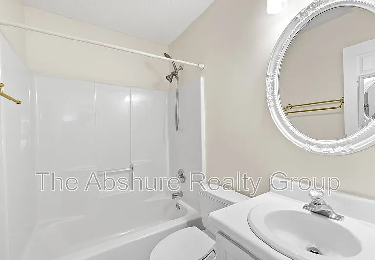 4224 Lake Woodard Dr — Photo 24