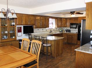 207 Tanglewood Dr, Enid, OK 73703