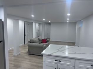 1007 Russell St, Franklin Square, NY 11010