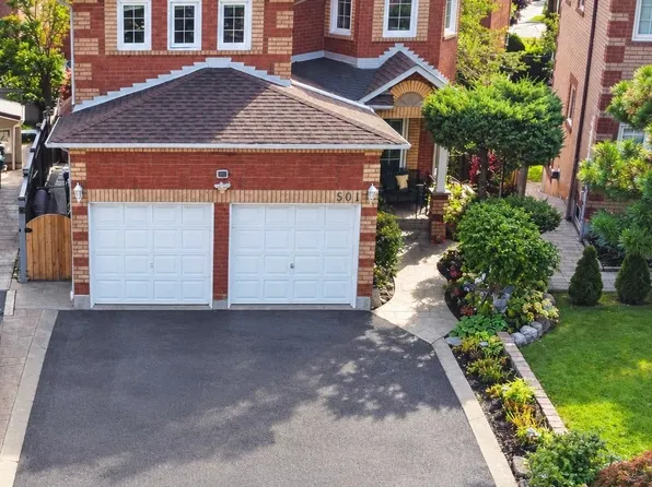 501 Ashprior Ave, Mississauga, ON L5R 3N1