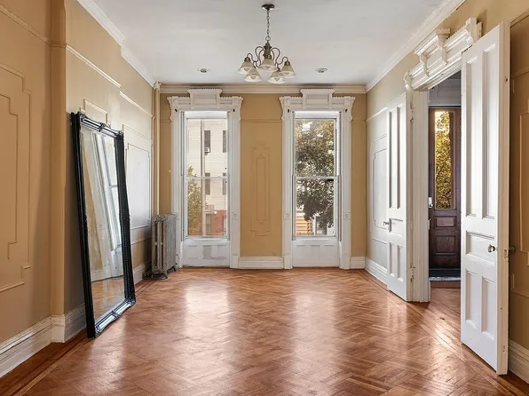 490A Monroe St, Brooklyn, NY 11221