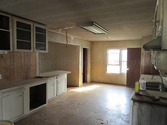 5th image of 1119 S Dwight St