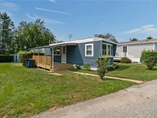 39 Cathy Cir, Portsmouth, RI 02871