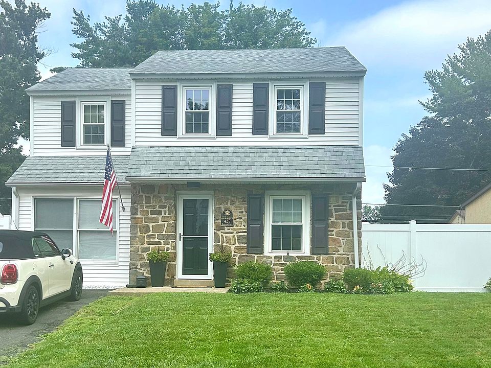 1st image of 425 Hoover Rd