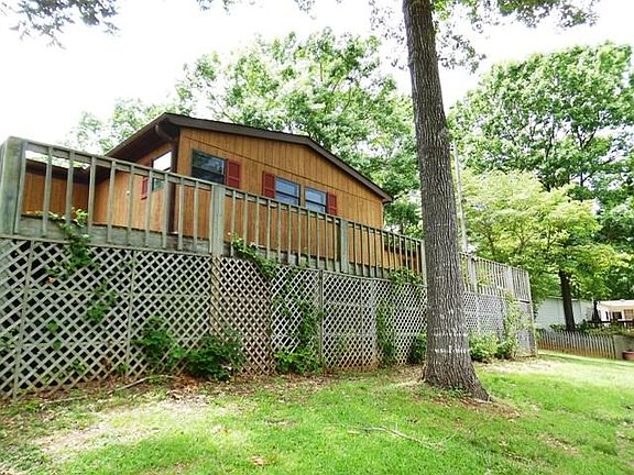 3rd image of 560 River Lake Dr