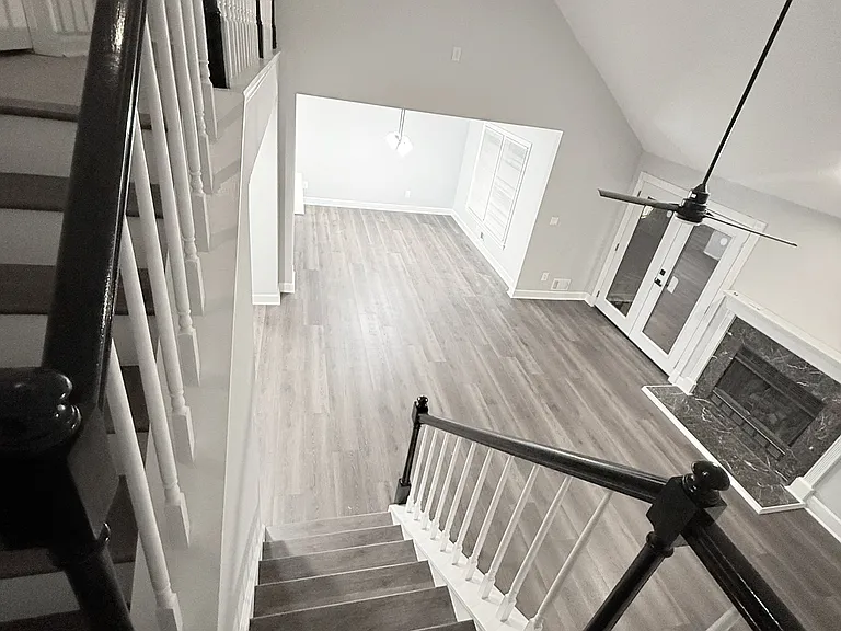 255 Dunwoody Creek Cir — Photo 15