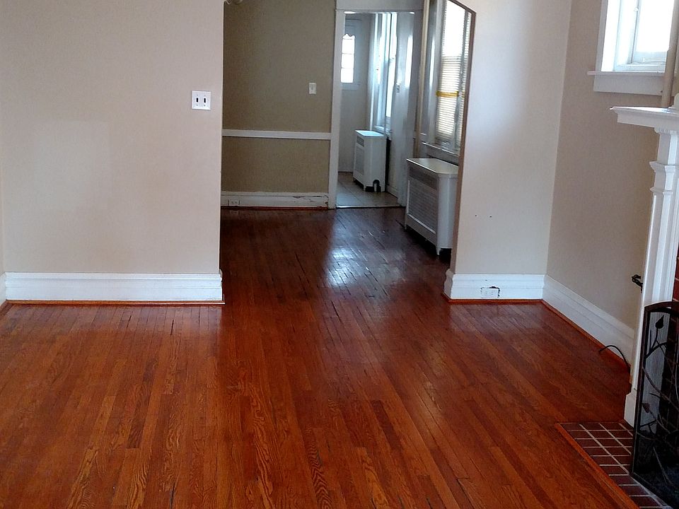 2nd image of 210 S 16th St