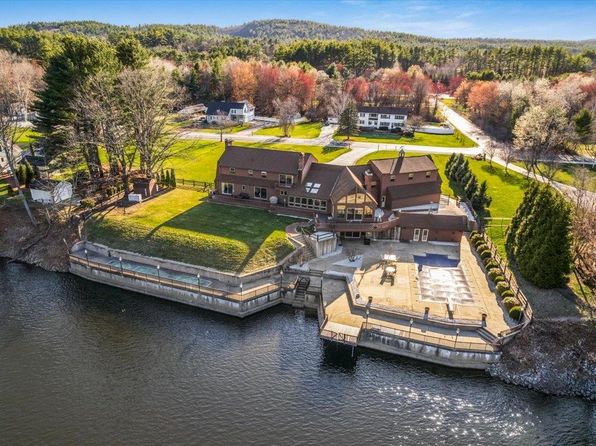 7 Meadowcrest Road, Hooksett, NH 03106