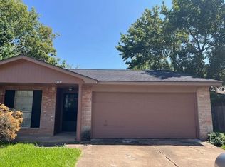 9903 Kent Towne Ln, Sugar Land, TX 77498