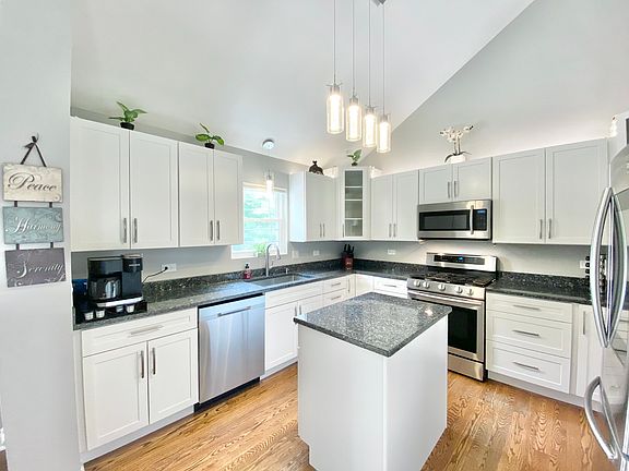 2nd image of 8165 Brickstone Dr
