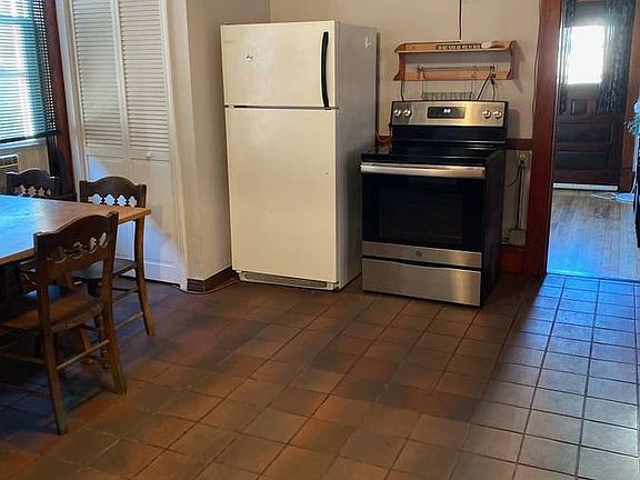 4th image of 2024 Murray Hill Rd APT 2
