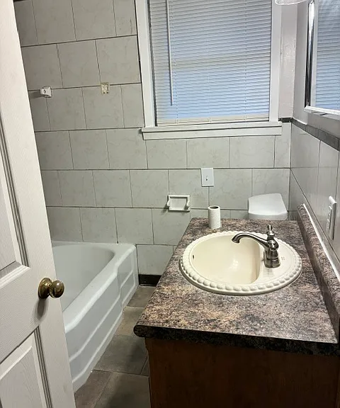 108 King St — Photo 8