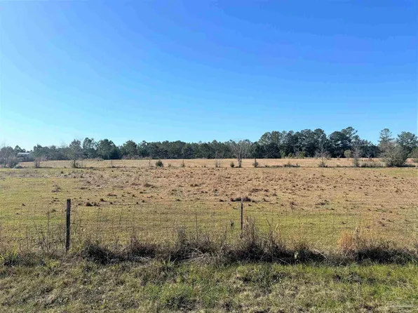 3 Oil Well Rd, Flomaton, AL 36441