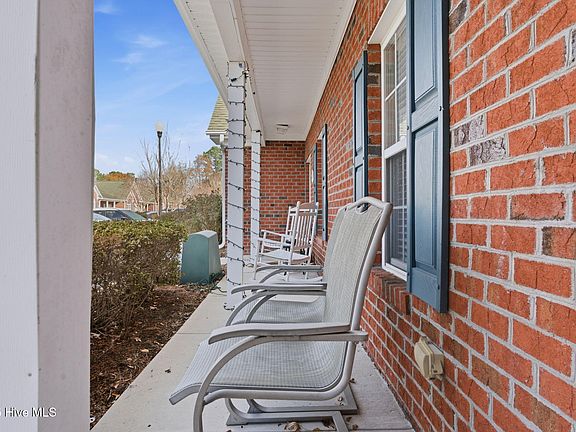 4th image of 1616 Honeybee Lane
