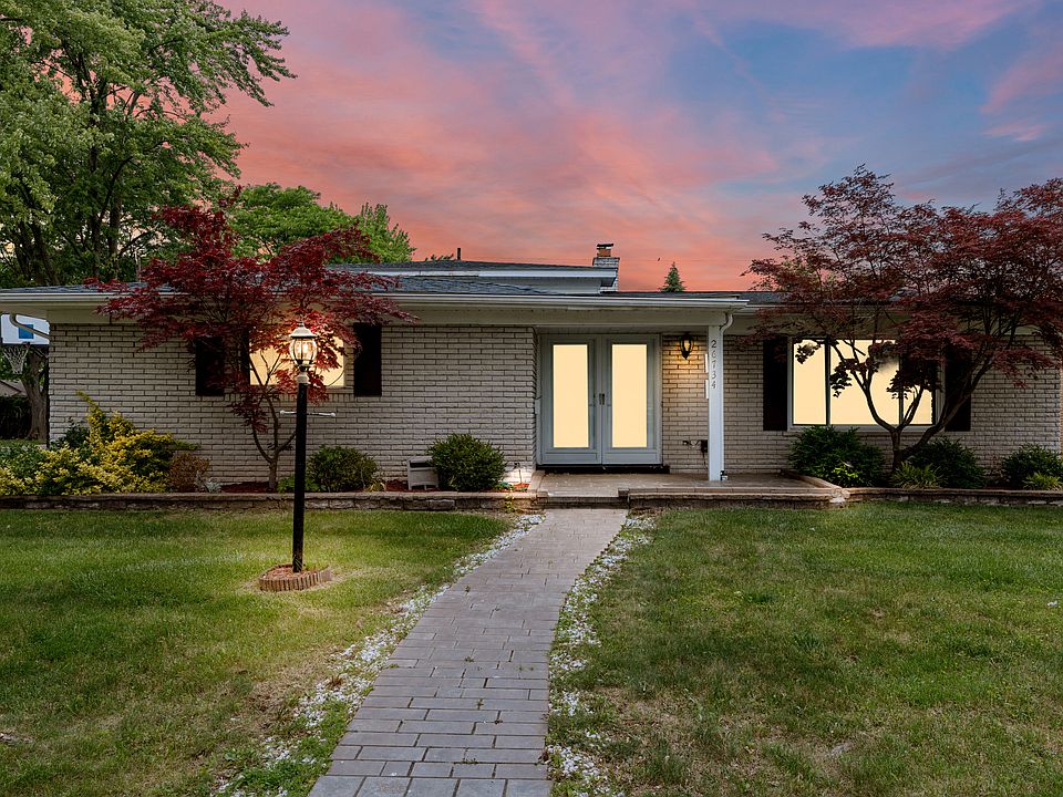 1st image of 26734 Sheahan Dr