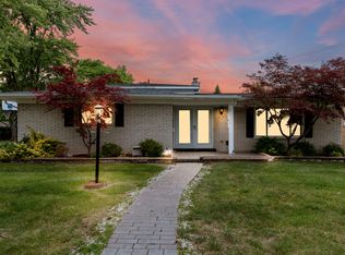 26734 Sheahan Dr, Dearborn Heights, MI 48127