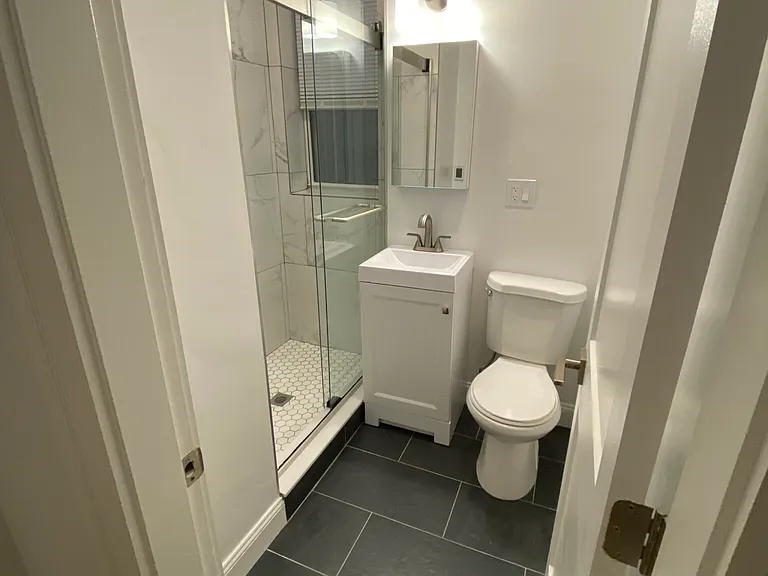 102 Queensberry St #2 — Photo 13