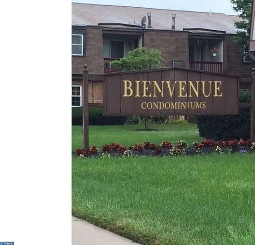 1st image of 830 Henri Ct