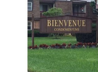 830 Henri Ct, Burlington Township, NJ 08016