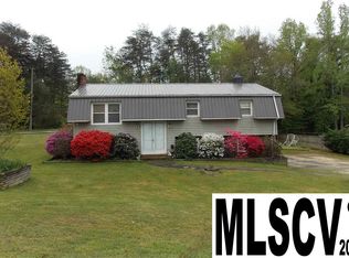 901 Greenwood Pl, Lenoir, NC 28645