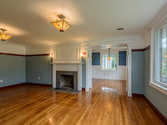 2nd image of 276 Meadow Dr