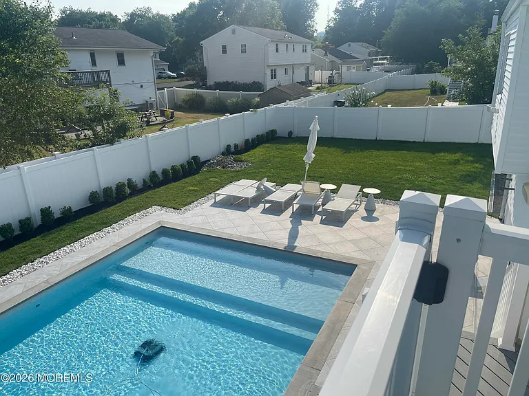 1202 Thomas Ave — Photo 9