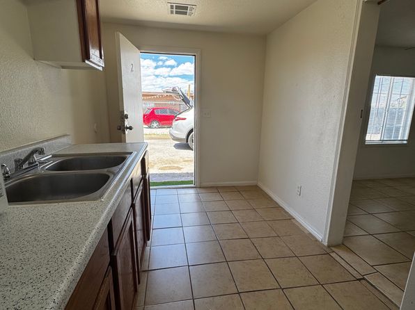 2320 McCarran St APT 2