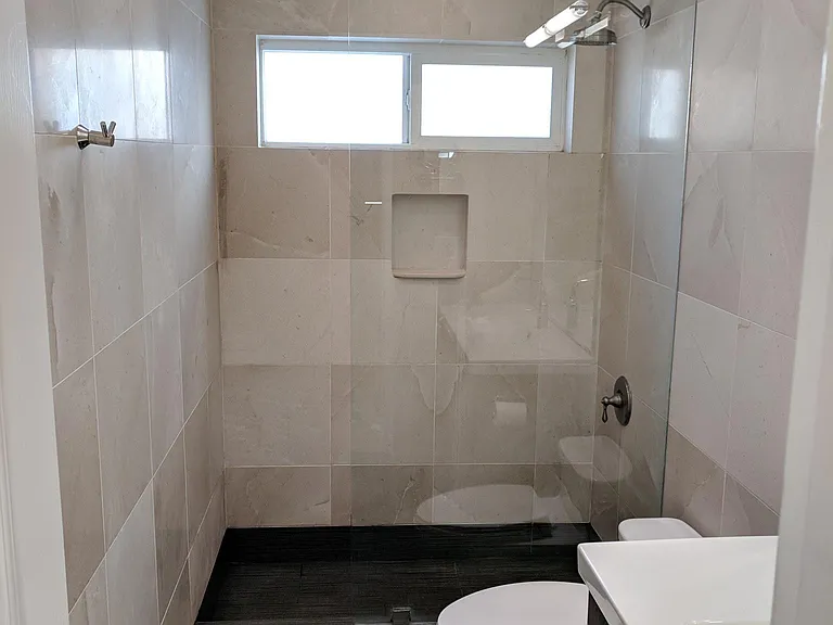 141 Corona Ave — Photo 9