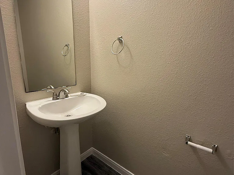 203 Marvin Cv — Photo 7