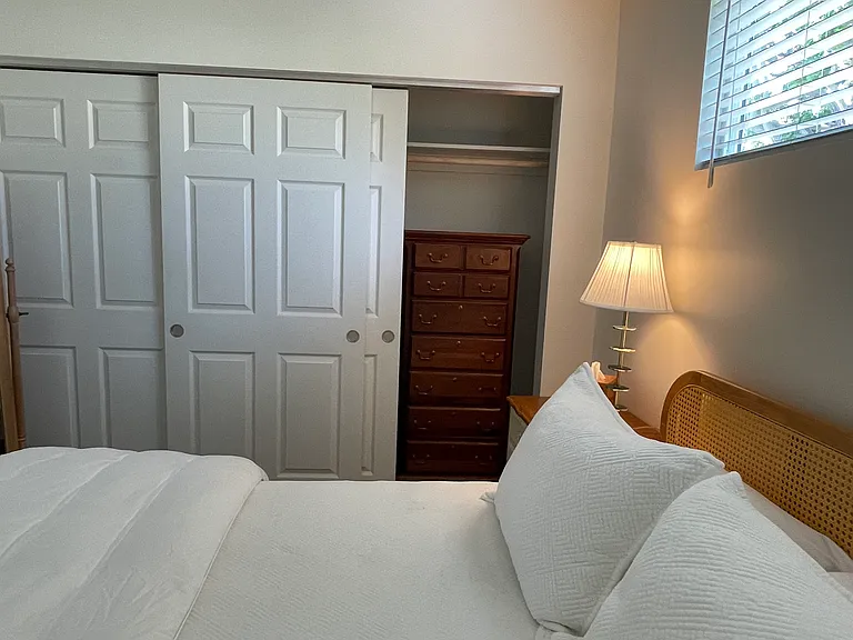 5138 S Hillcrest Dr — Photo 8