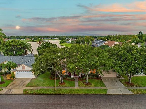3rd image of 13522 Falcon Pointe Dr