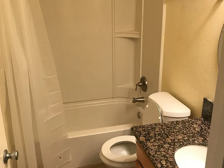 1105 Jefferson St — Photo 7