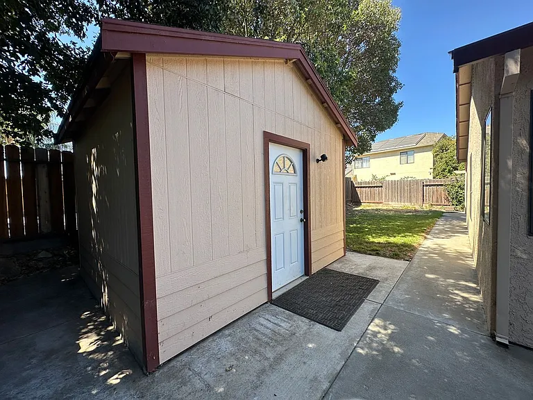 1532 Wawona St — Photo 23