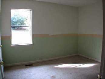 2nd image of 1812 Lyle Dr