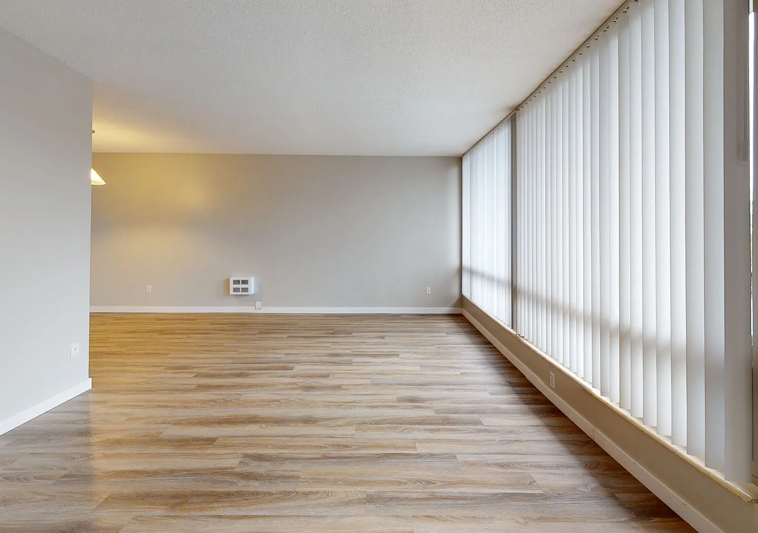 Four Seasons - 1 Bedroom Units available with amazing views by the water. Parking spots available! — Photo 3