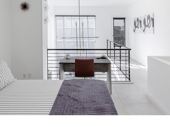 4th image of 1587 Kettner Blvd