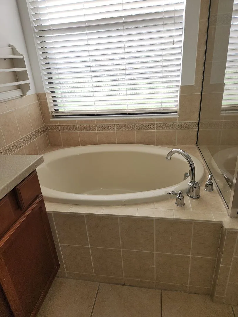20311 Chestnut Grove — Photo 2