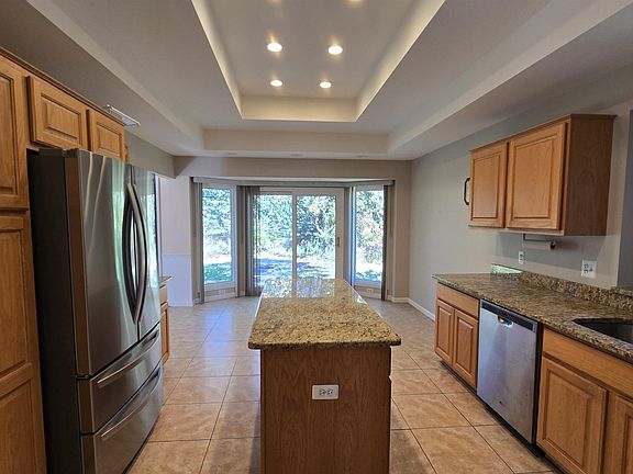 5th image of 15619 Trafalgar Dr