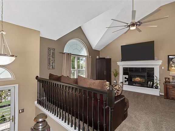 5th image of 809 SW Harvest Dr