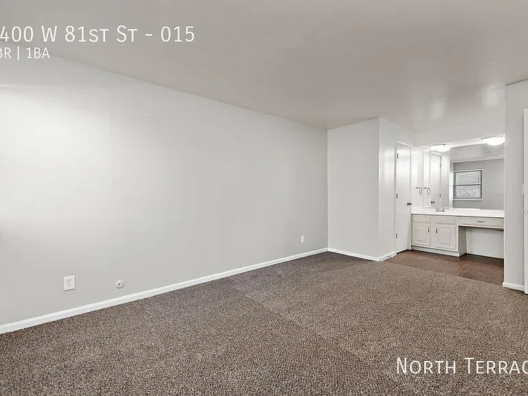 9400 W 81st St #15 — Photo 12