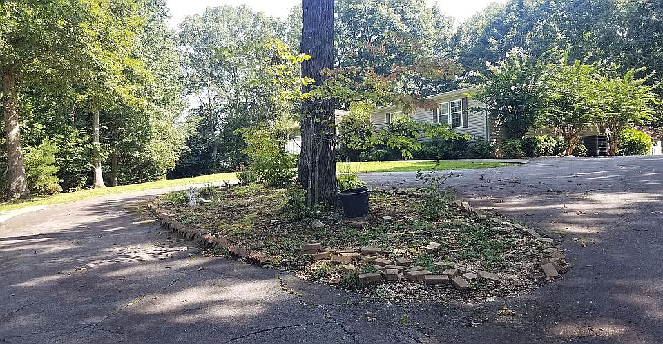 1st image of 179 Mary Ellen Dr E