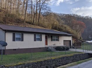 86 Rutherford Holw, Matewan, WV 25678