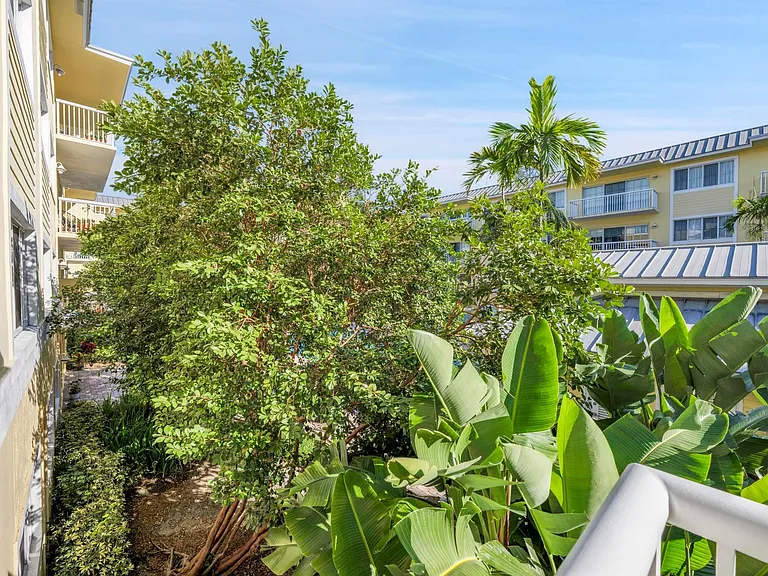1515 E Broward Blvd #227 — Photo 24