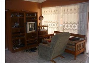 4th image of 1127 McKinley St