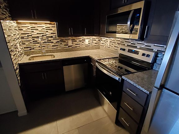3rd image of 4355 Maryland Ave APT 214