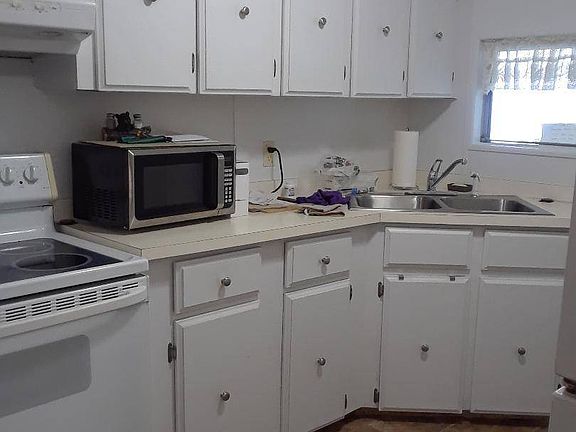 4th image of 7 Florencia Ln