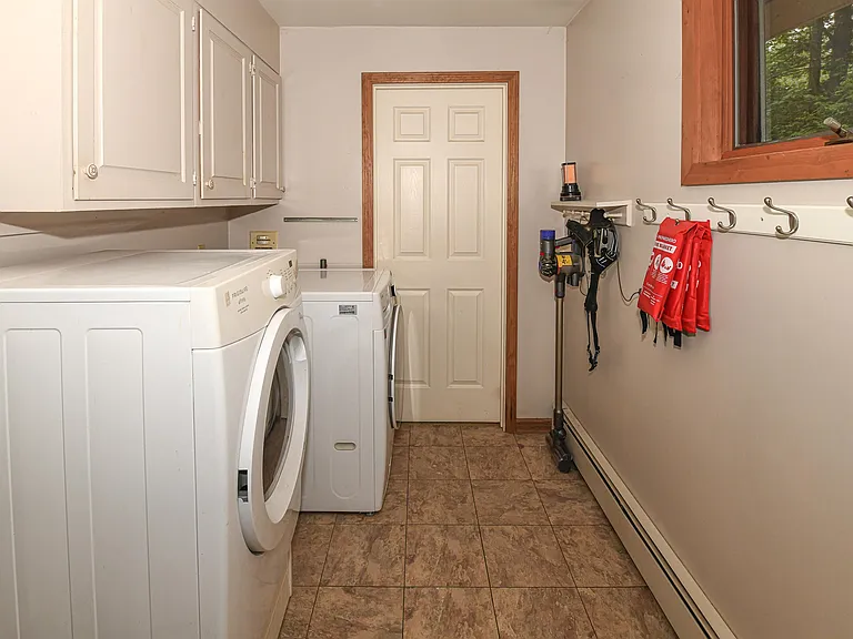 19 Baker Cir — Photo 43