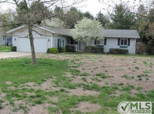 16674 Ashley Ln, Holland, MI 49424