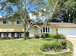 5 Ronald Ct, Washington, IL 61571